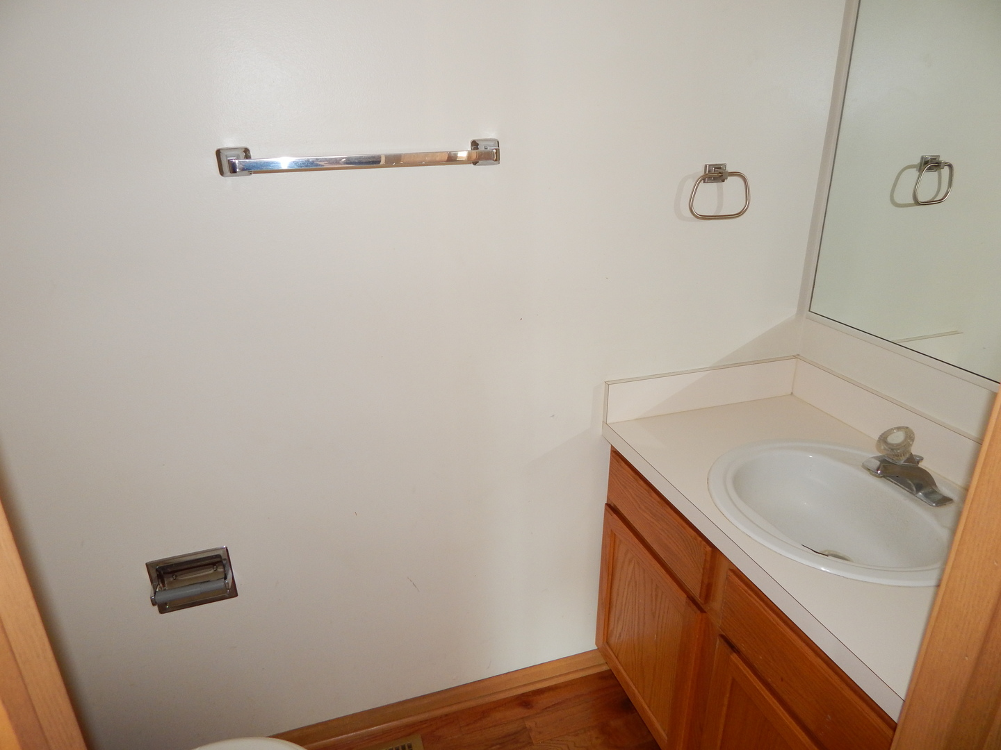 2800 E BRIDLEWAY Court