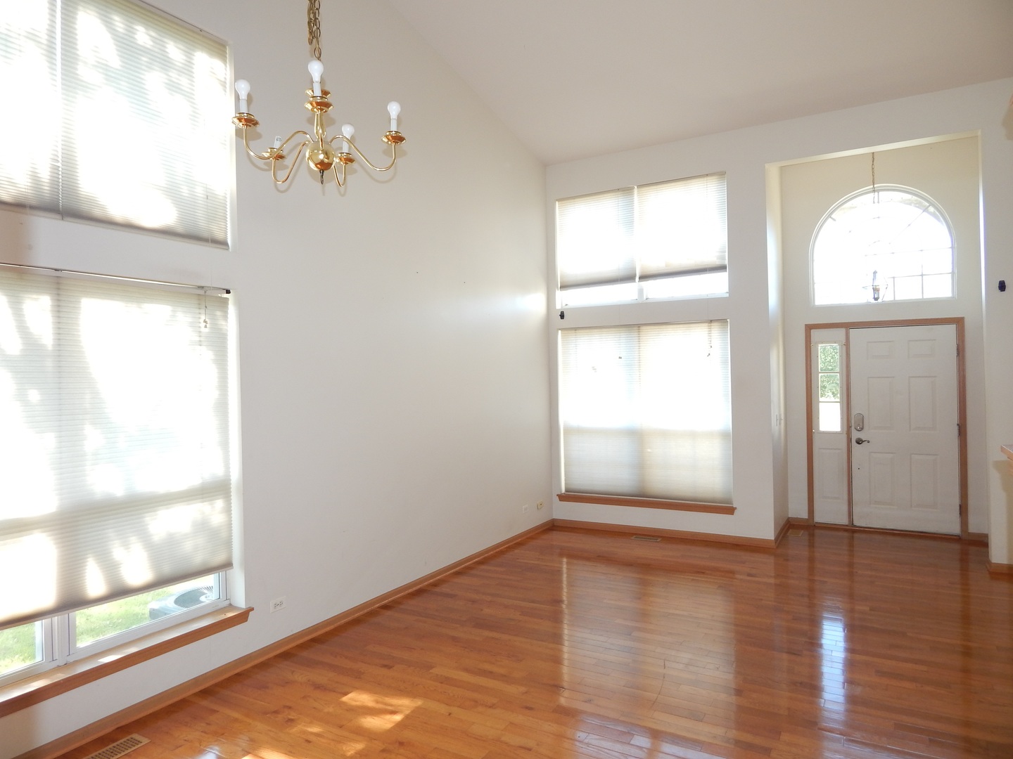 2800 E BRIDLEWAY Court