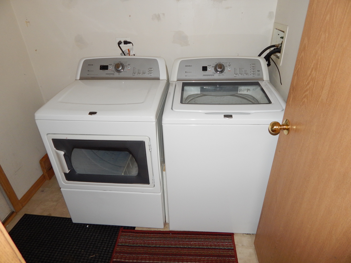 2800 E BRIDLEWAY Court