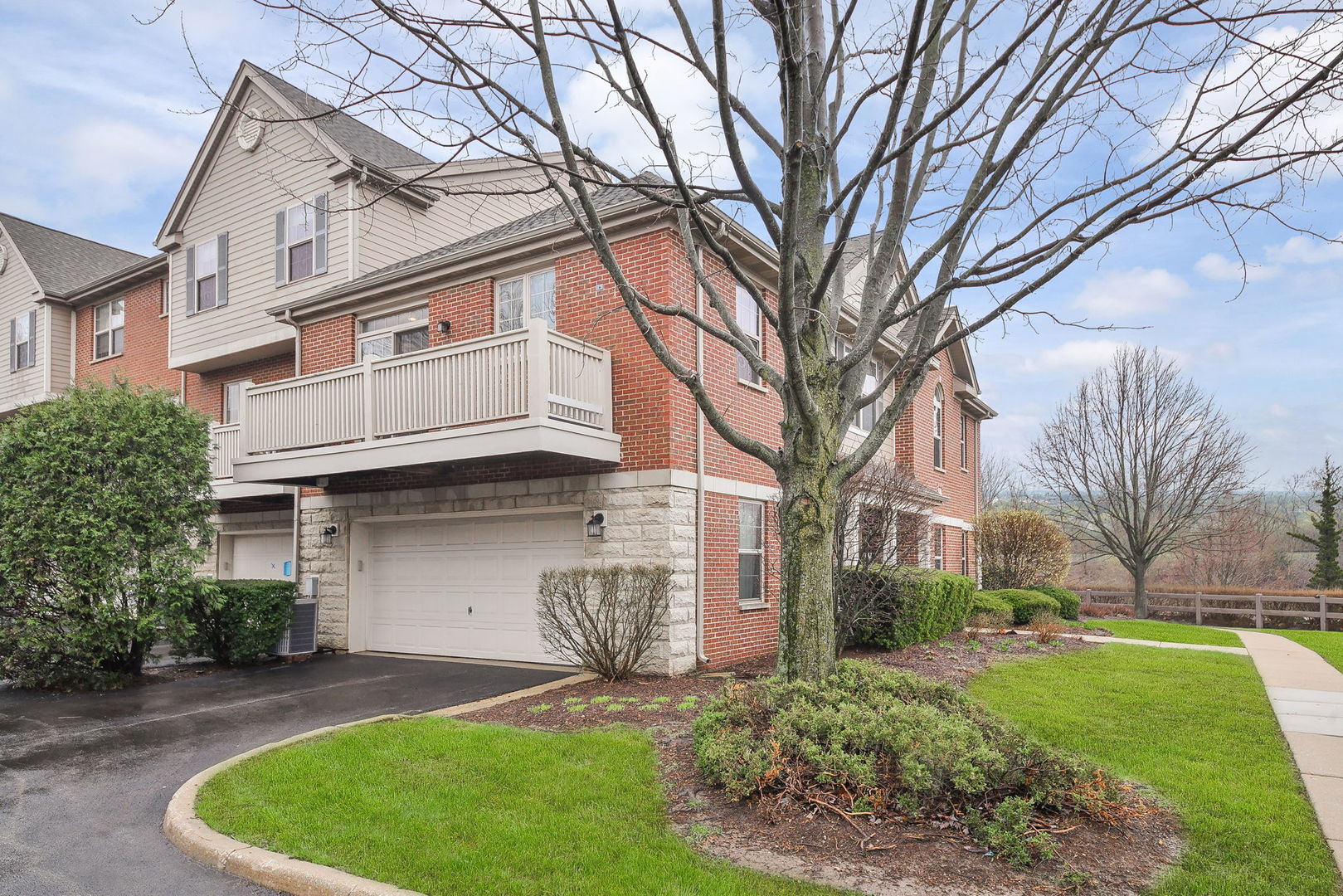 27W753 S Meadowview Drive Unit: 1