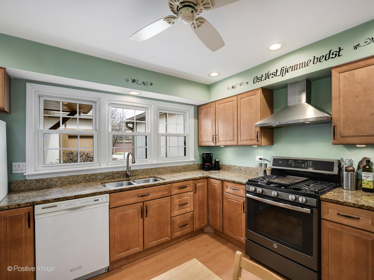 1150 Oakview Drive