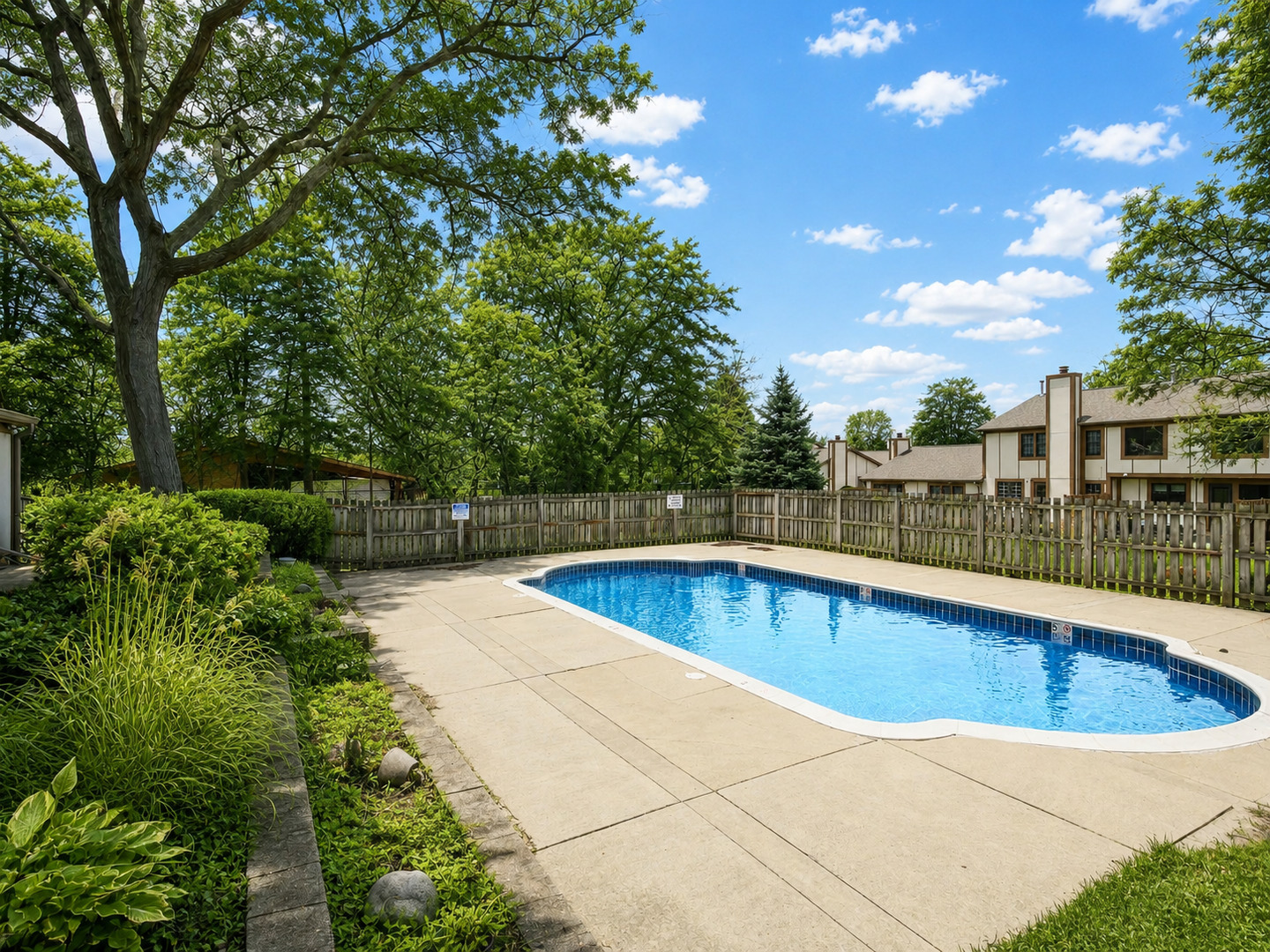 1150 Oakview Drive