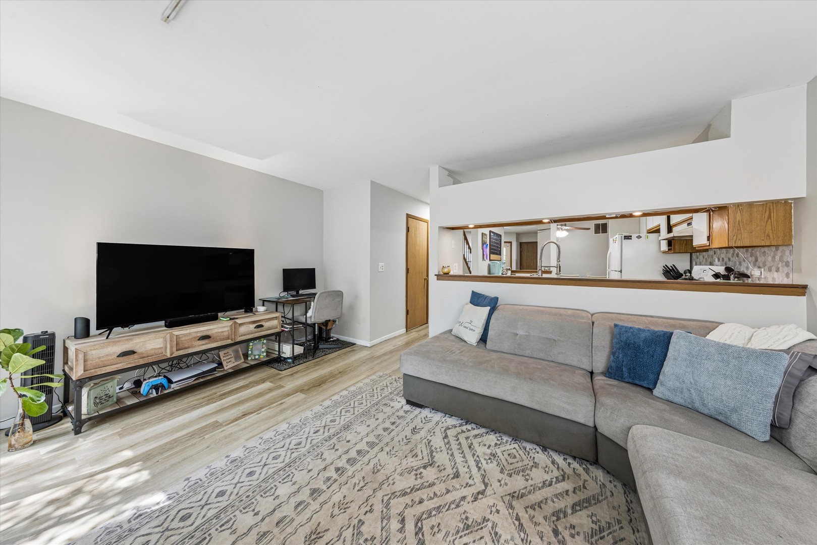 1375 Ridgefield Circle Unit: 1375
