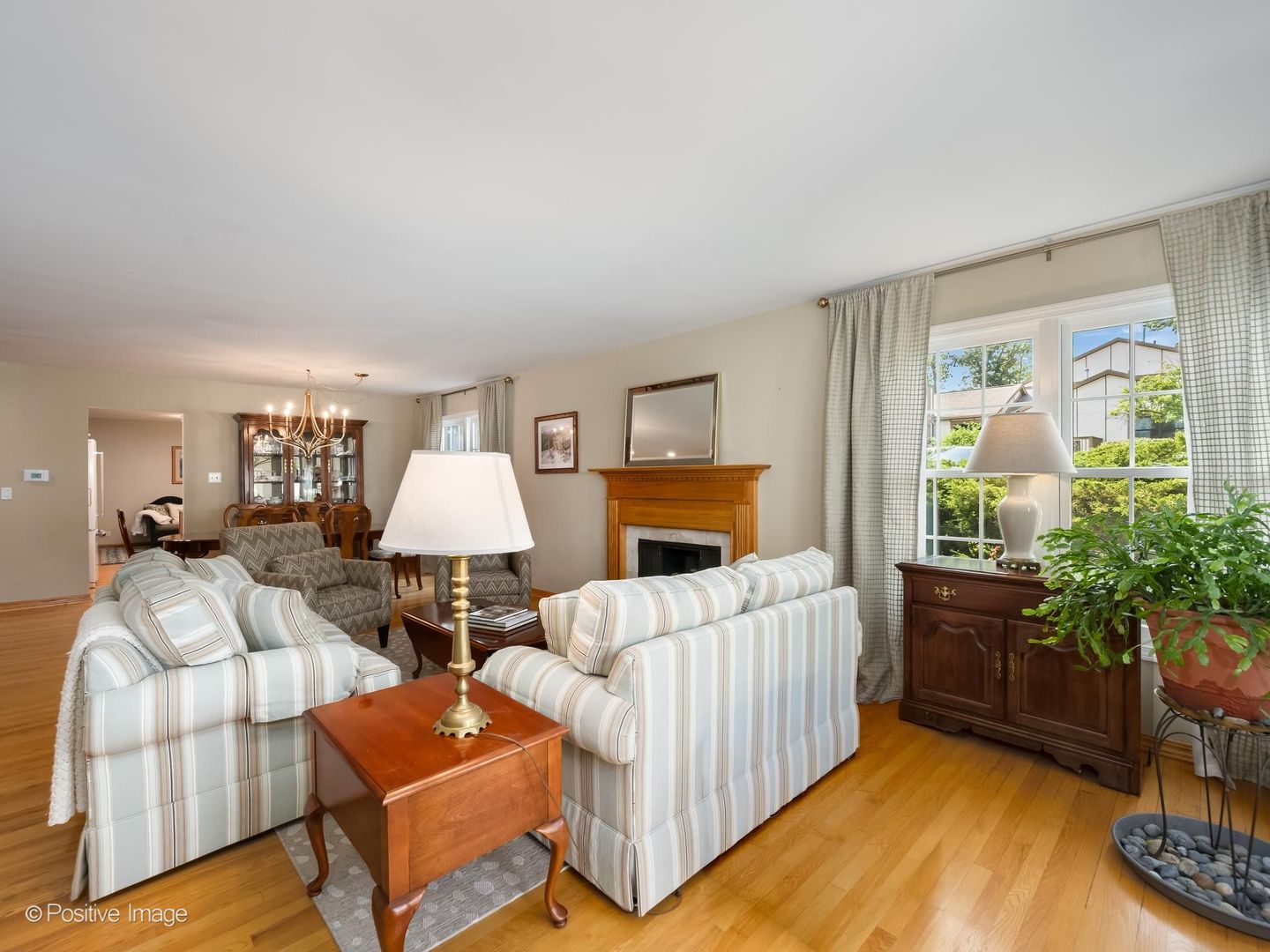 1049 Wheaton Oaks Drive