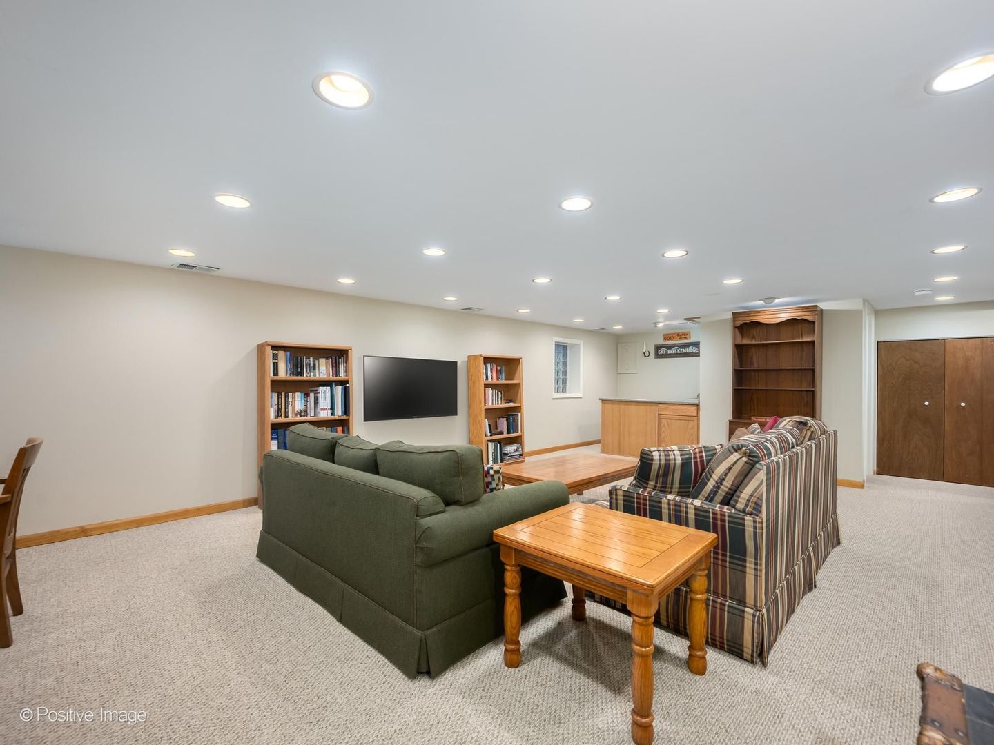 1049 Wheaton Oaks Drive