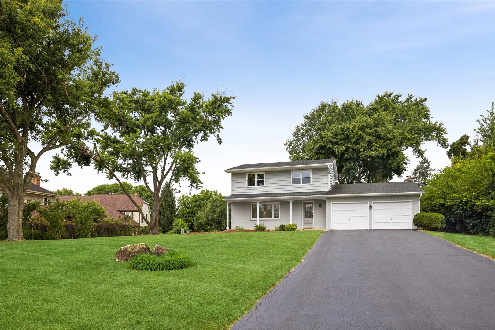 2S380 Golfview Drive
