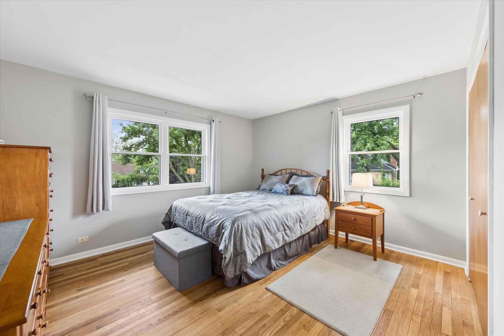 2S380 Golfview Drive