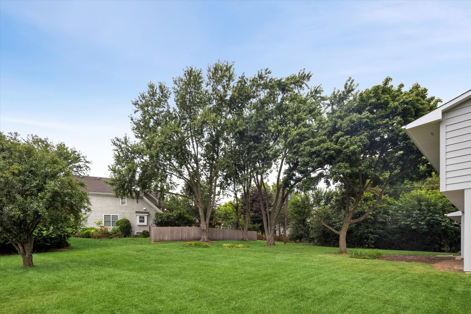 2S380 Golfview Drive