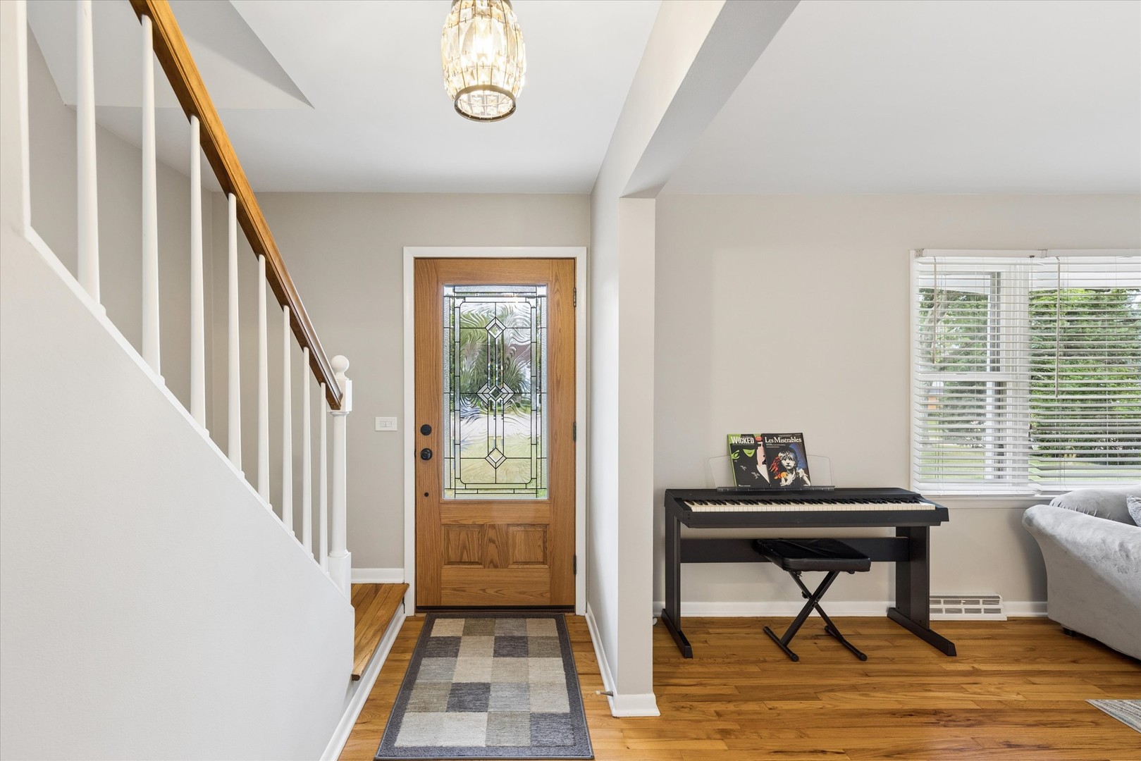 2S380 Golfview Drive