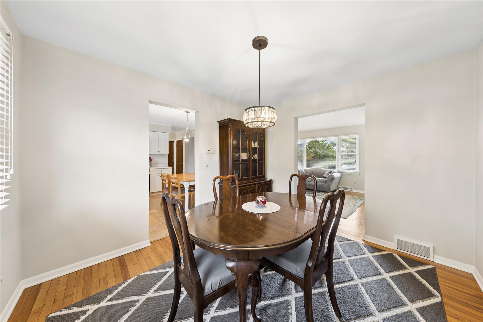 2S380 Golfview Drive