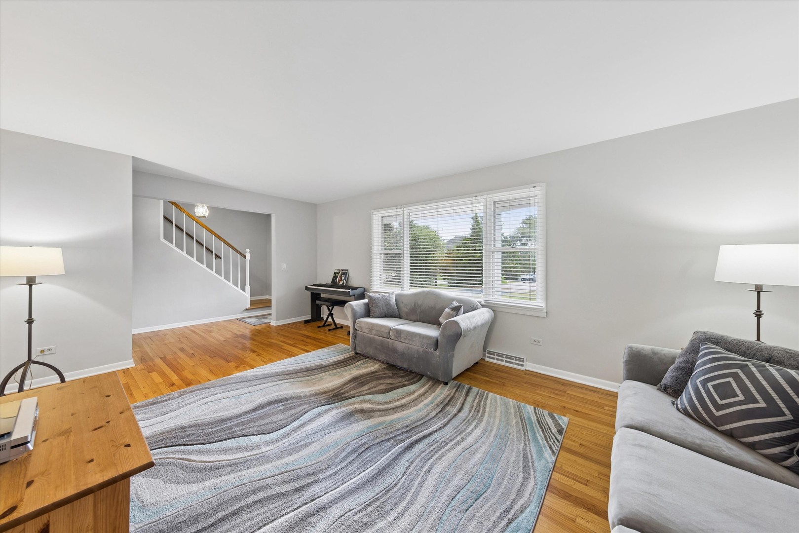 2S380 Golfview Drive