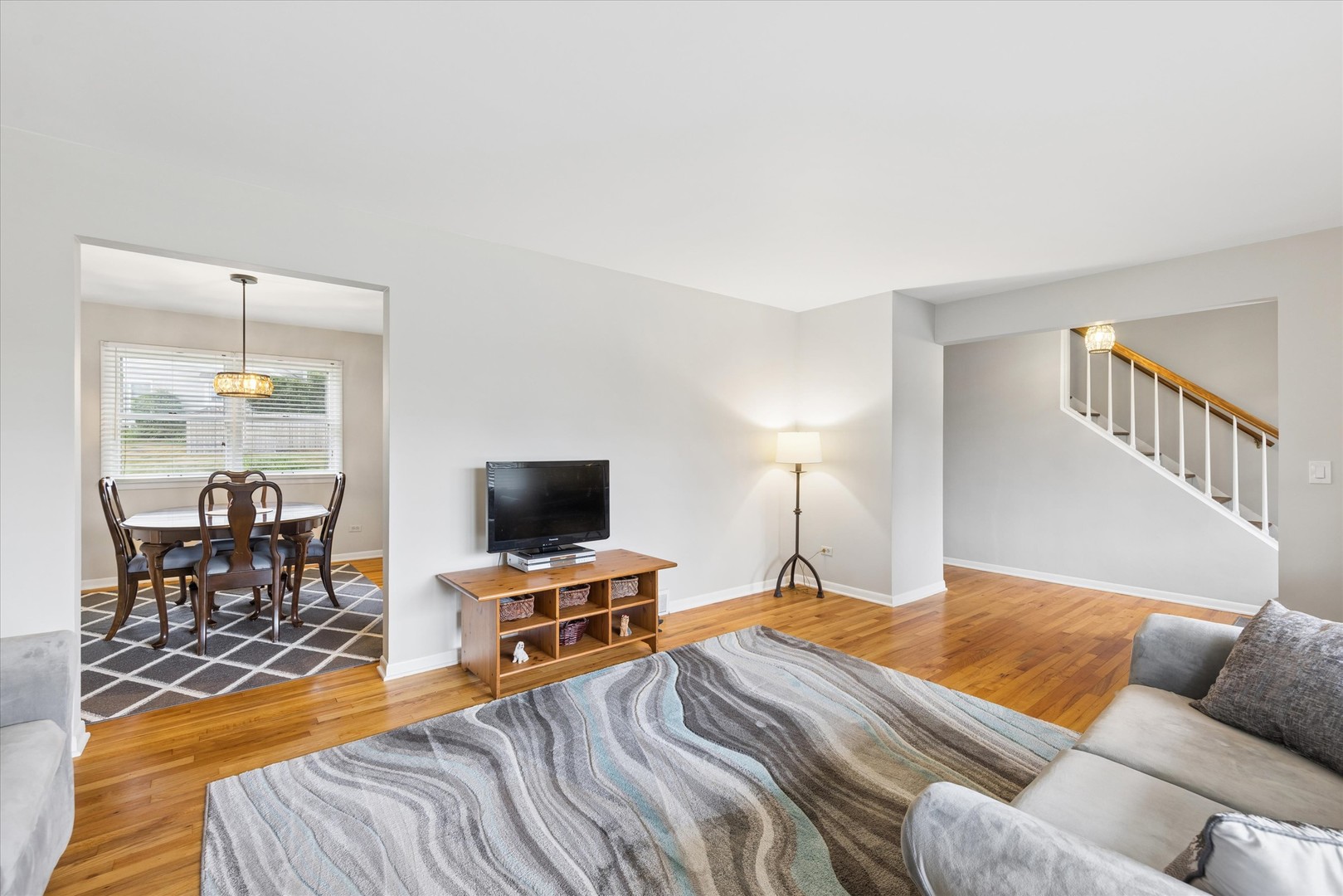 2S380 Golfview Drive