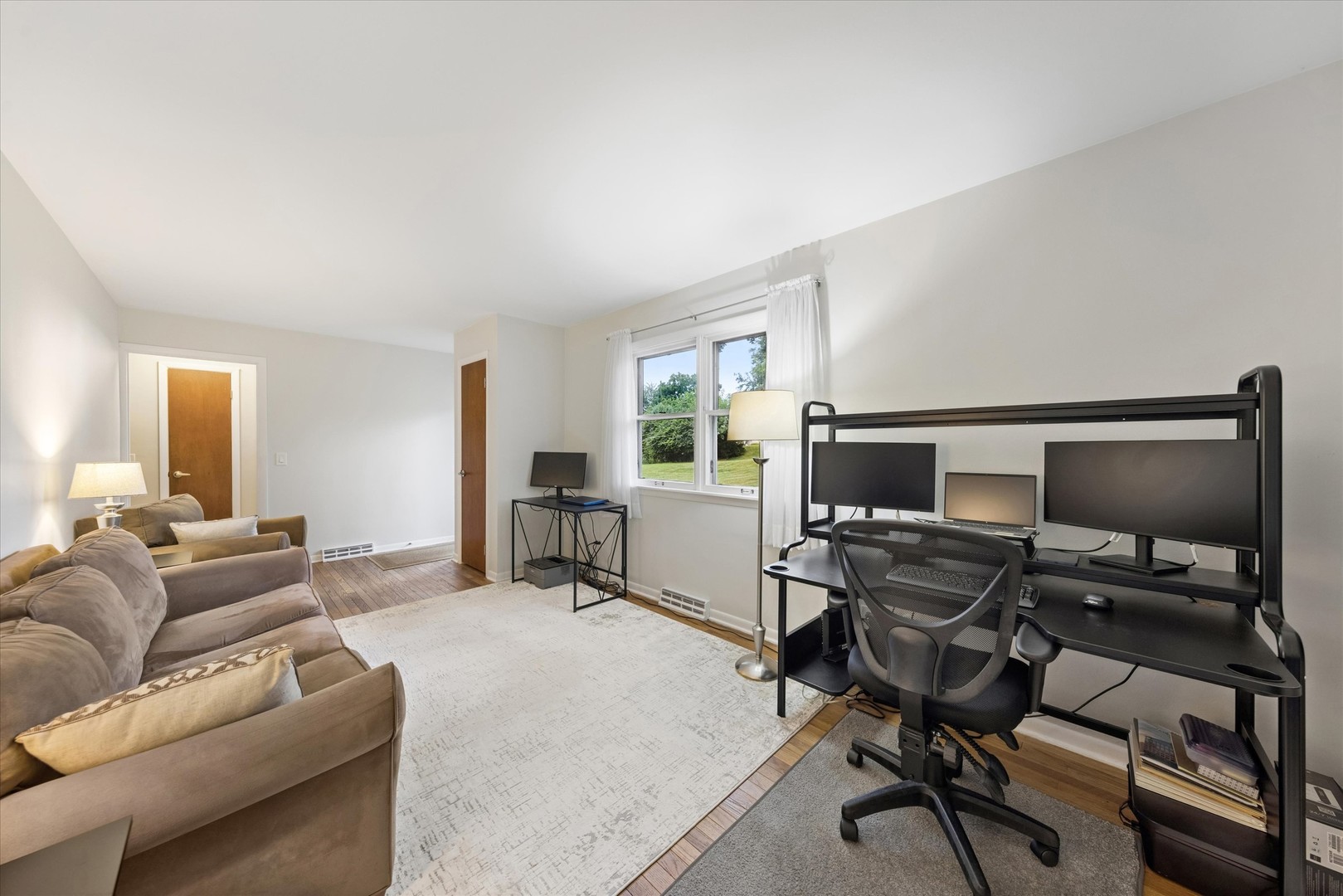 2S380 Golfview Drive