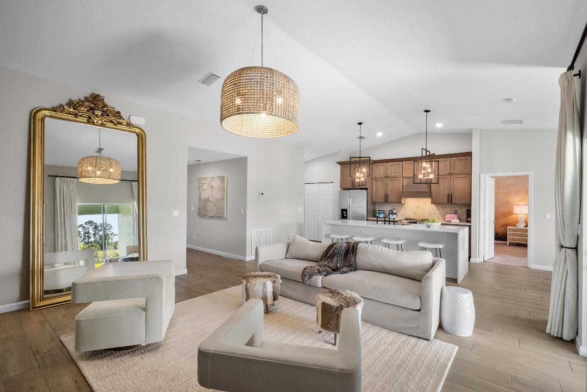 6207 NW West Deville Circle