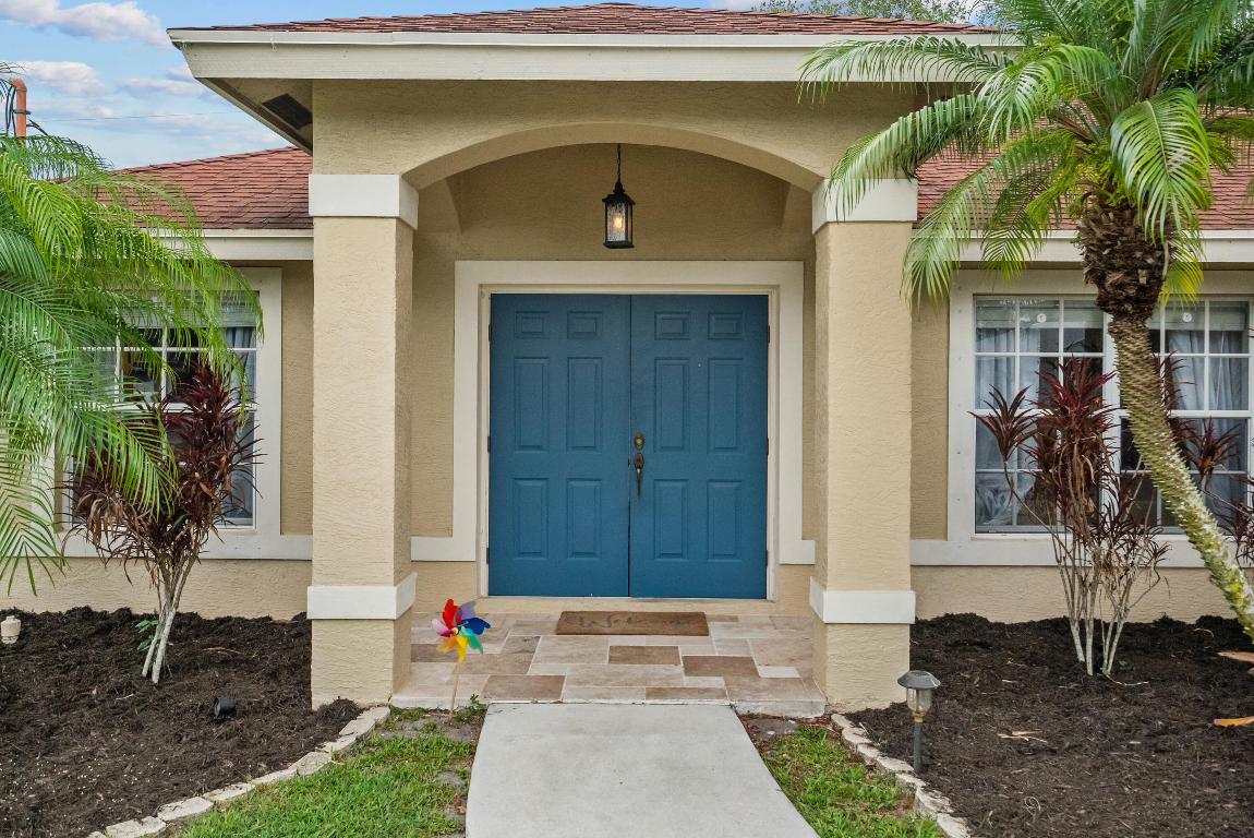 1913 SW Aladdin Street