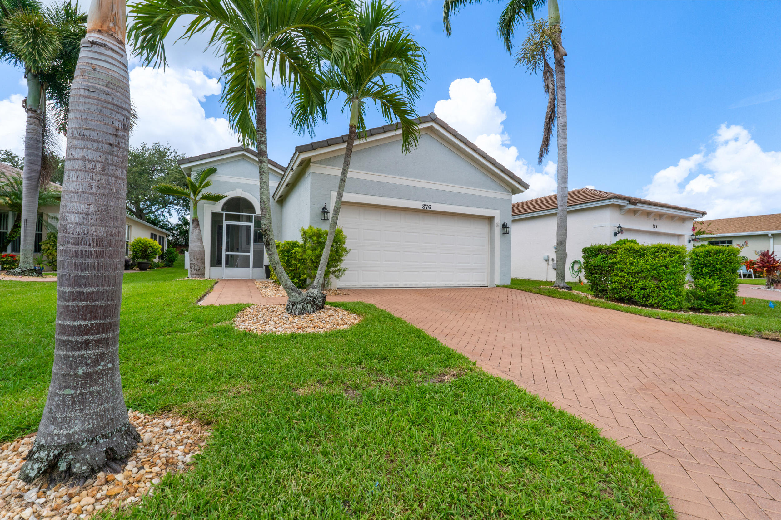 876 SW Rocky Bayou Ter Terrace