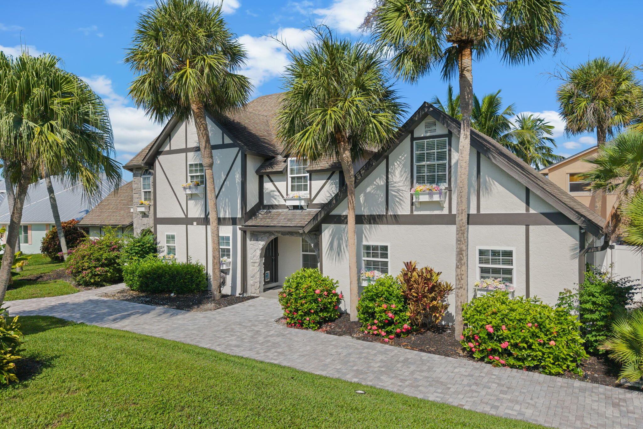 121 Queen Eugenia Court