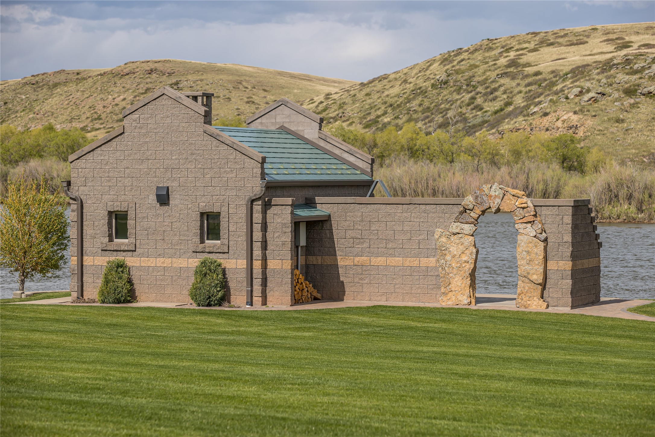 665 Wilson Butte Road