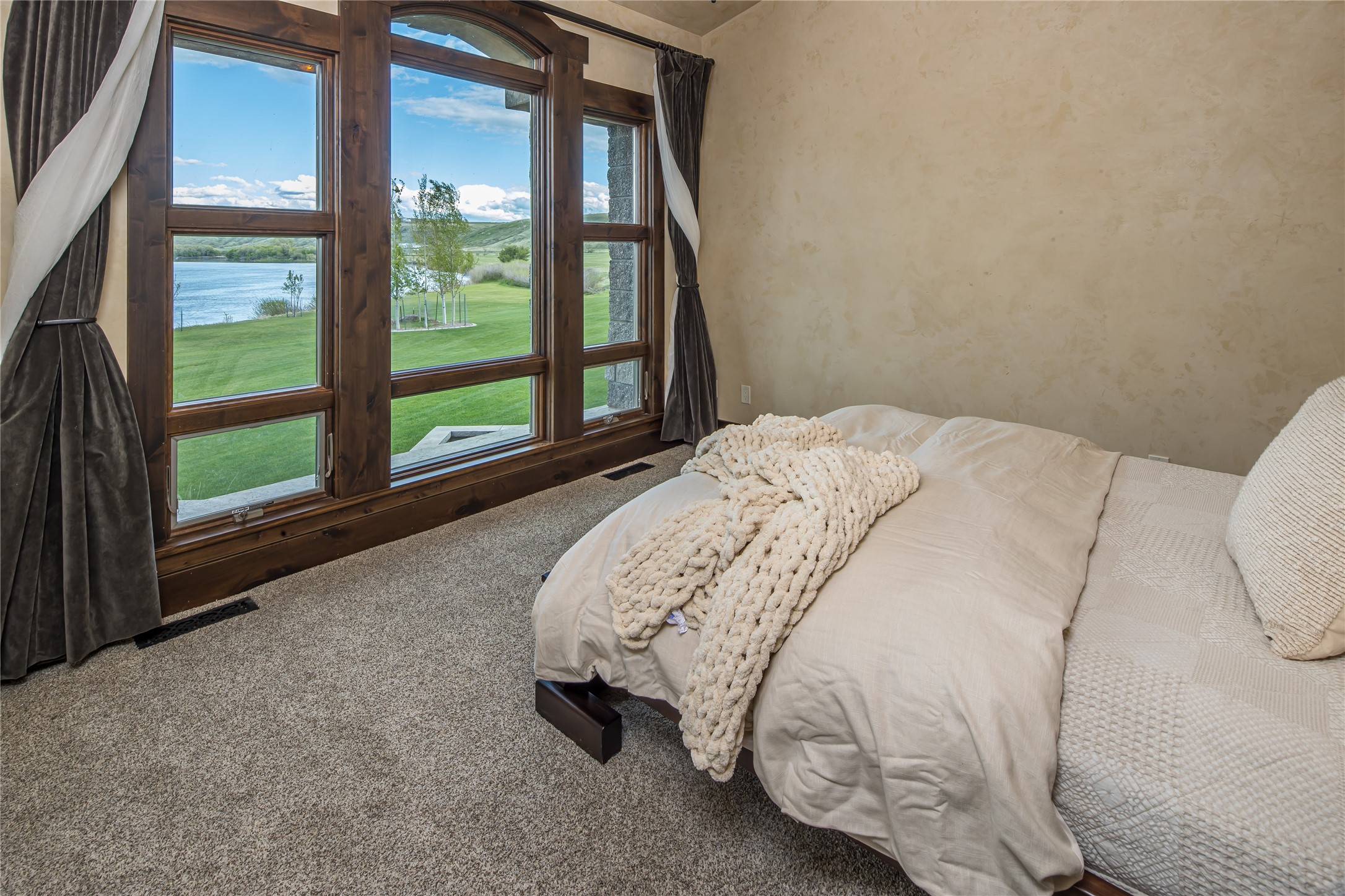 665 Wilson Butte Road