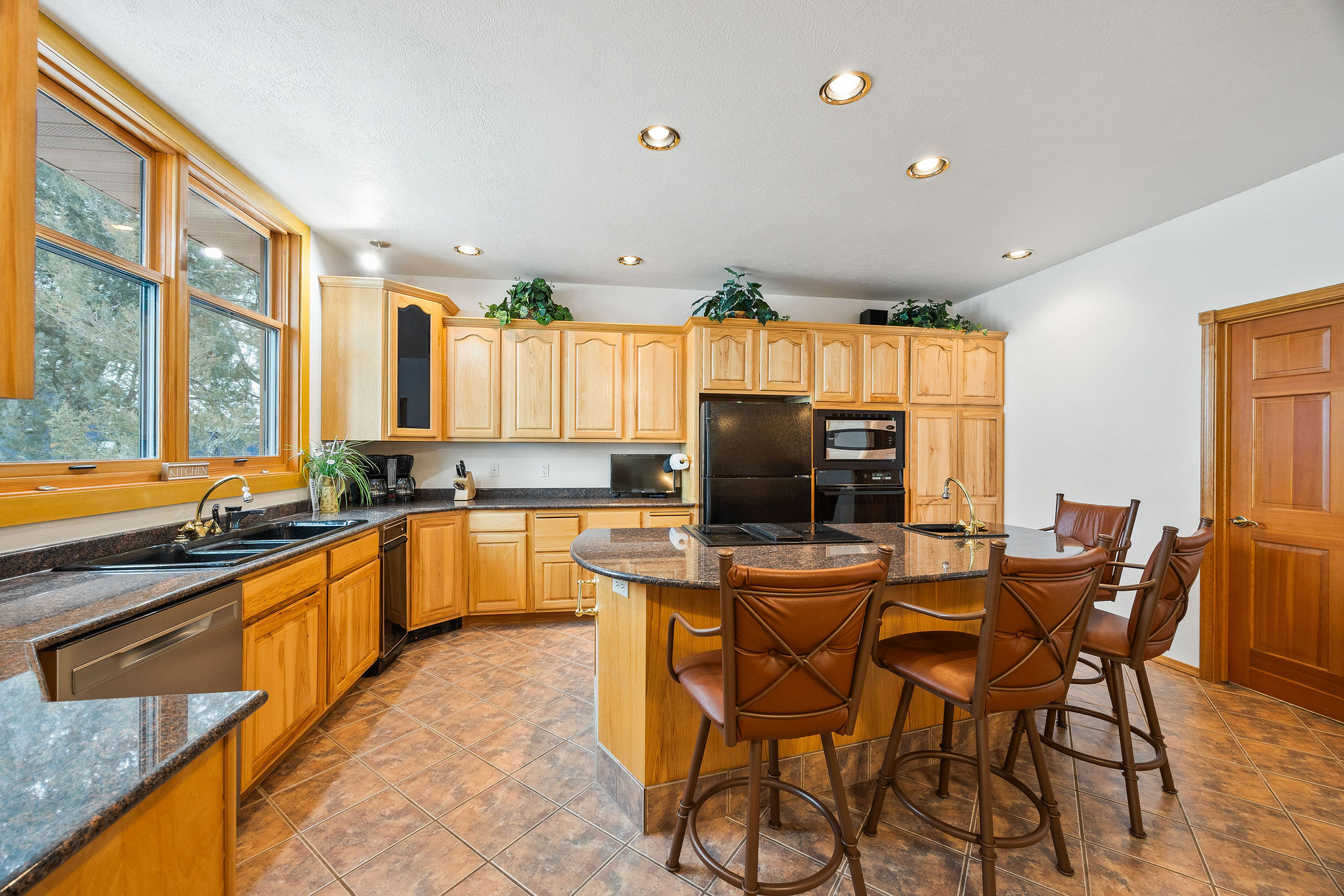 46150 Meadowlark Lane