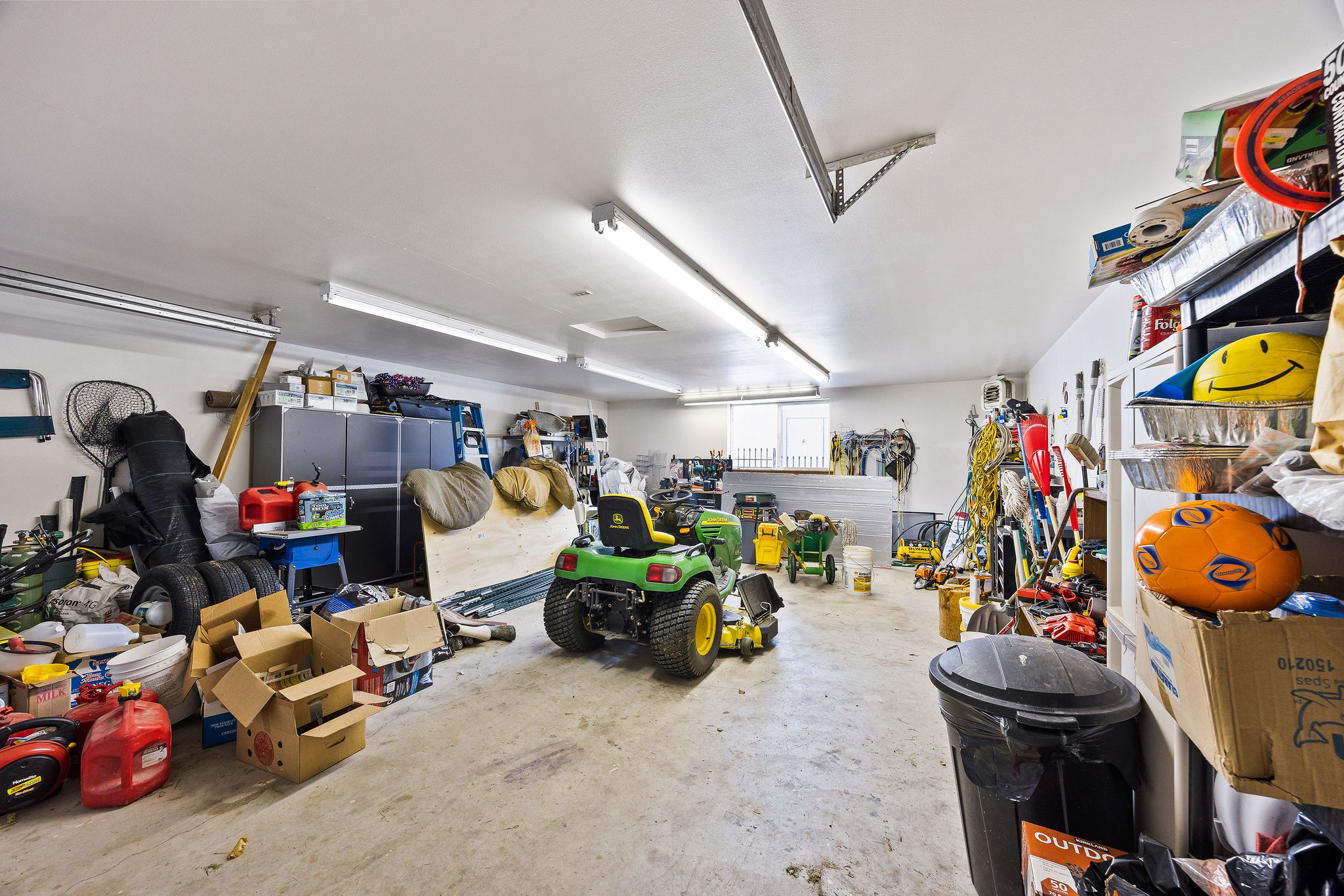 46150 Meadowlark Lane