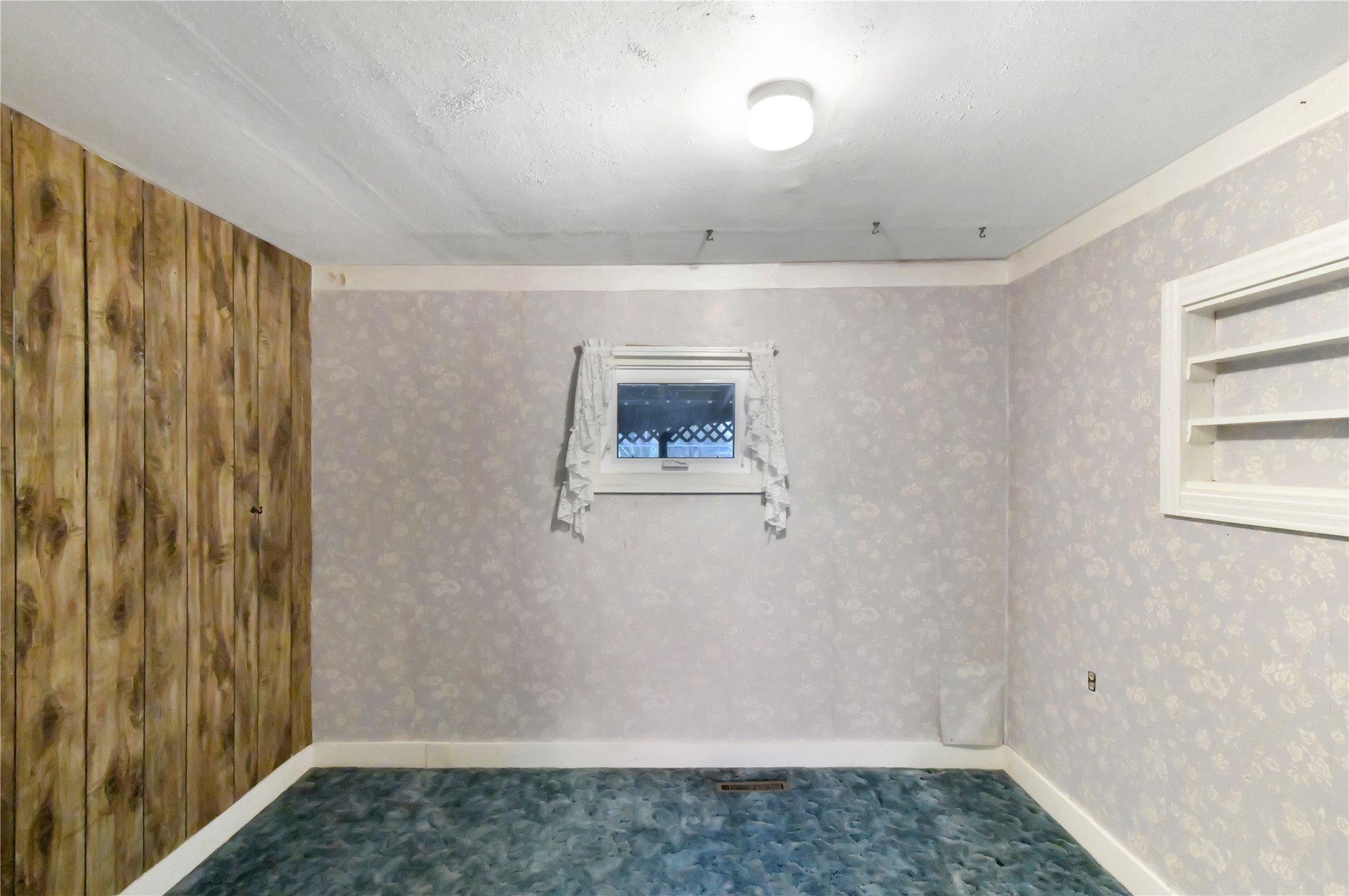 2222 S 14th Street W