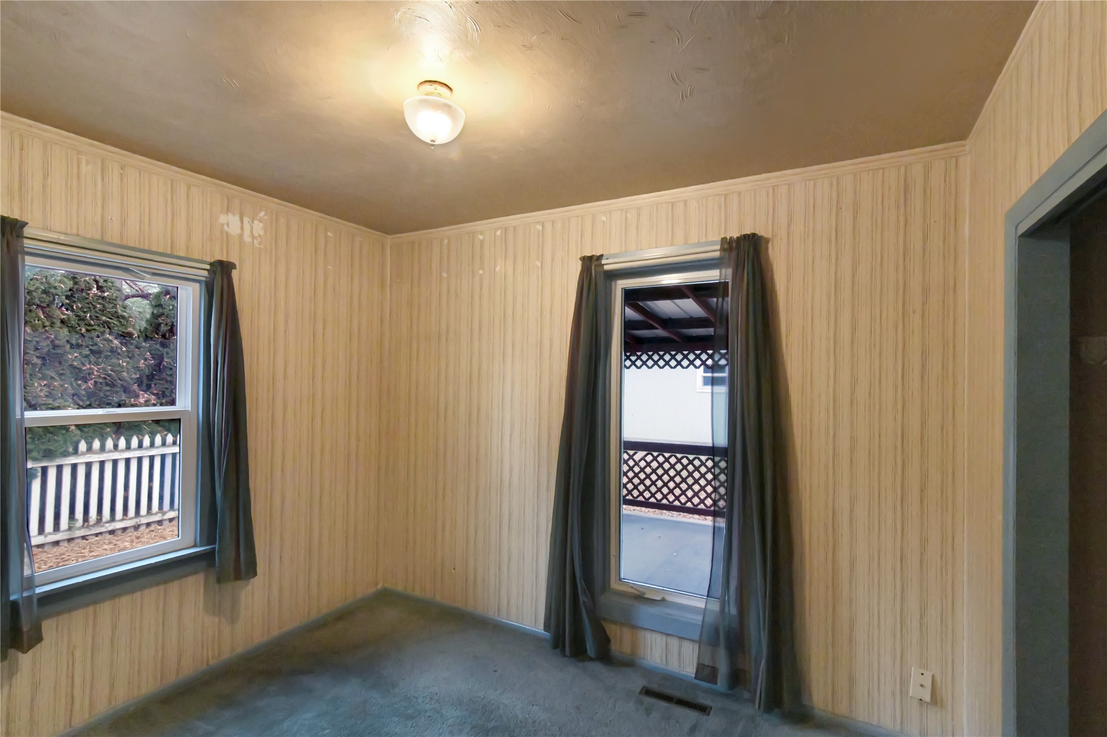 2222 S 14th Street W