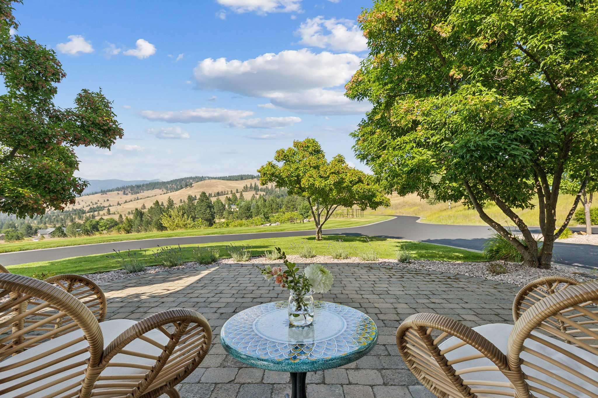2722 Contour Road