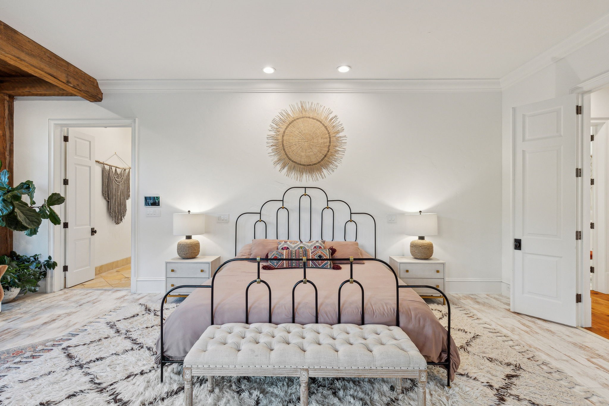 2722 Contour Road