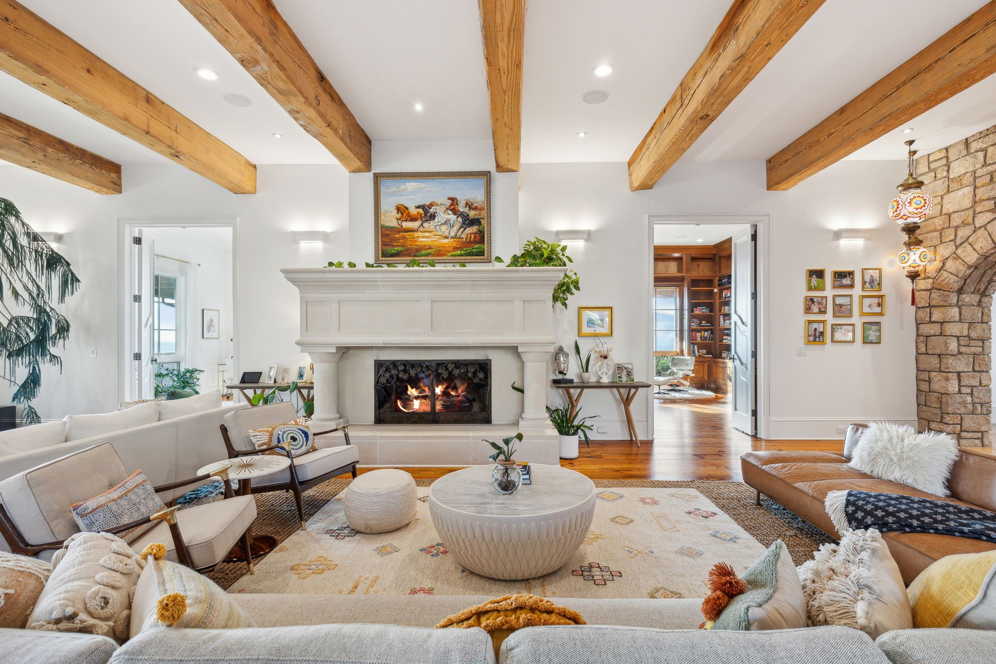 2722 Contour Road