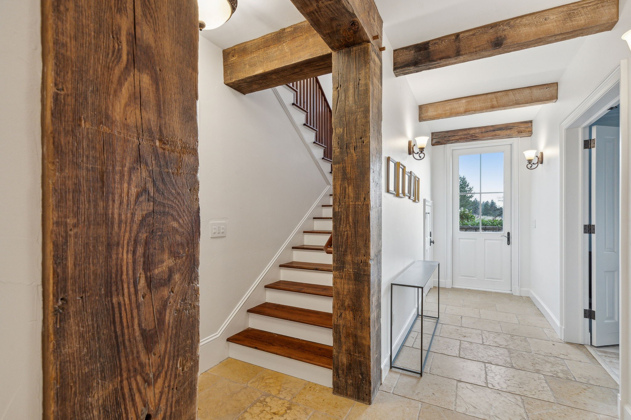 2722 Contour Road