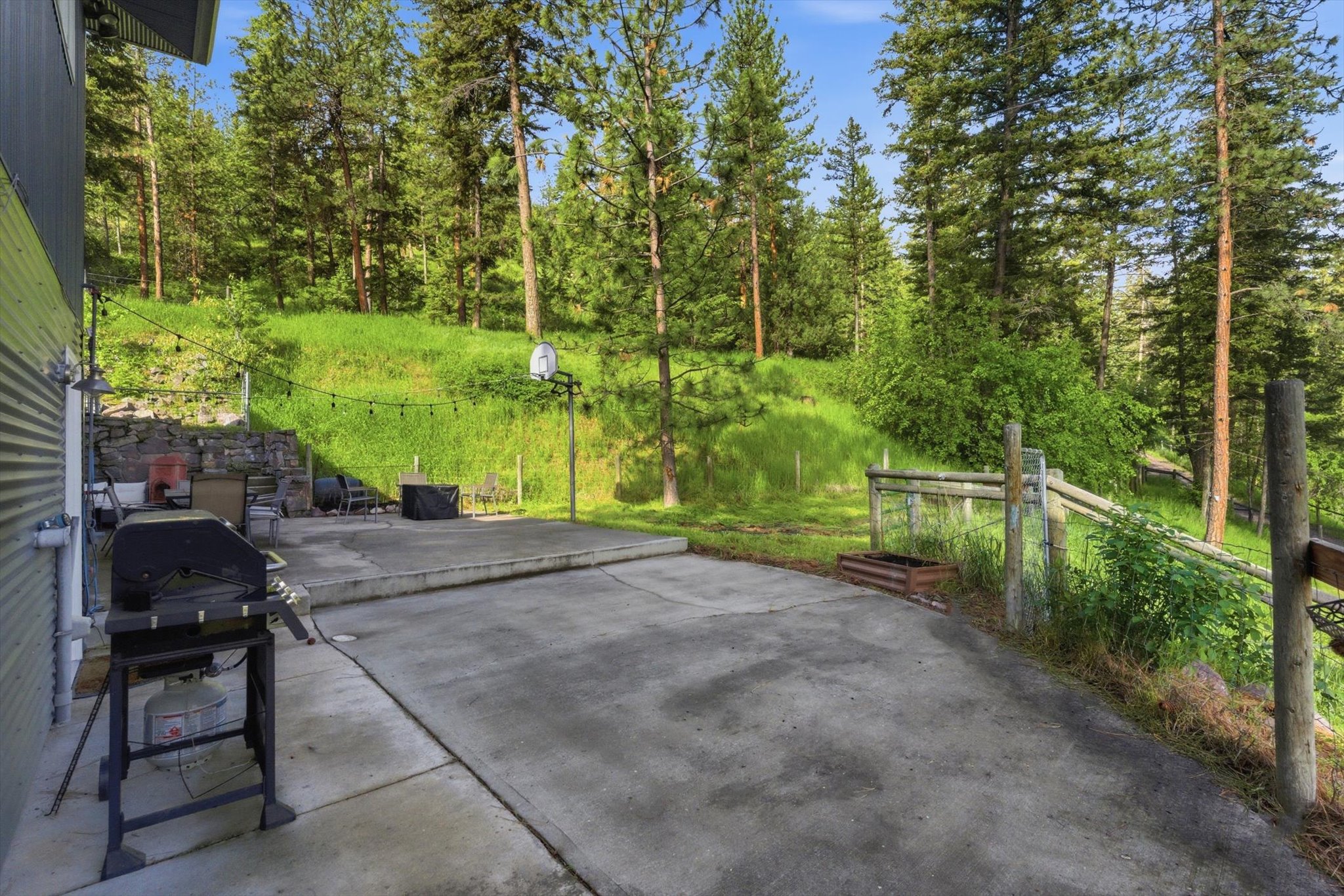 12505 Flora Drive