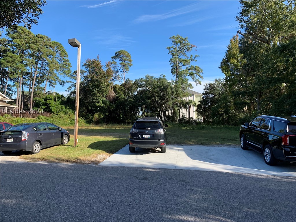 23 Moss Creek Village