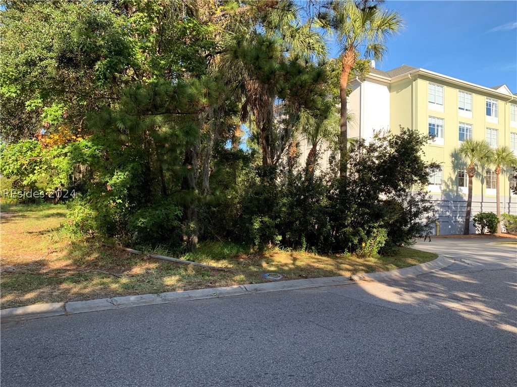 23 Moss Creek Village