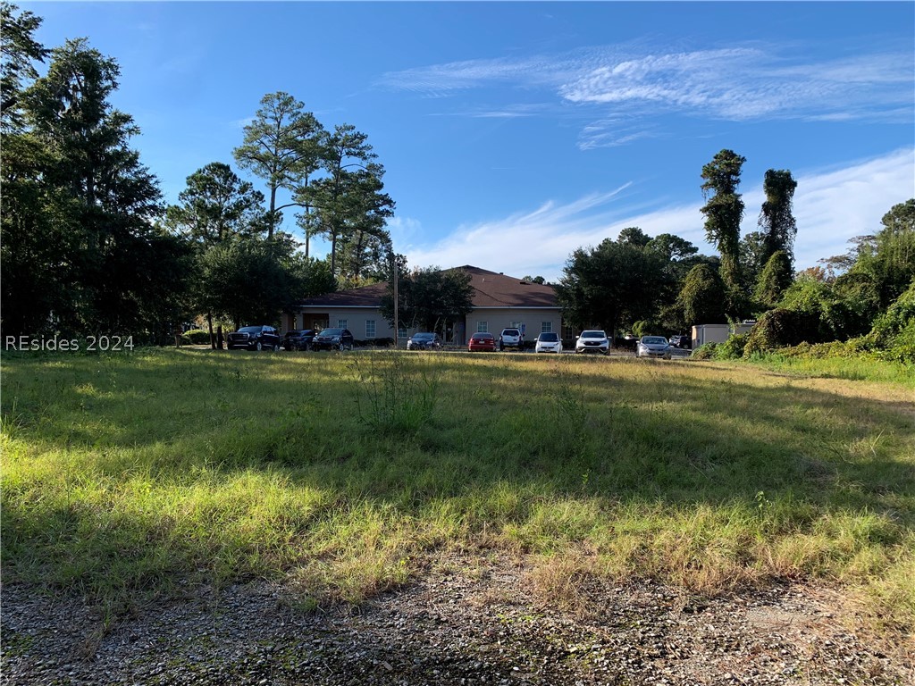 23 Moss Creek Village