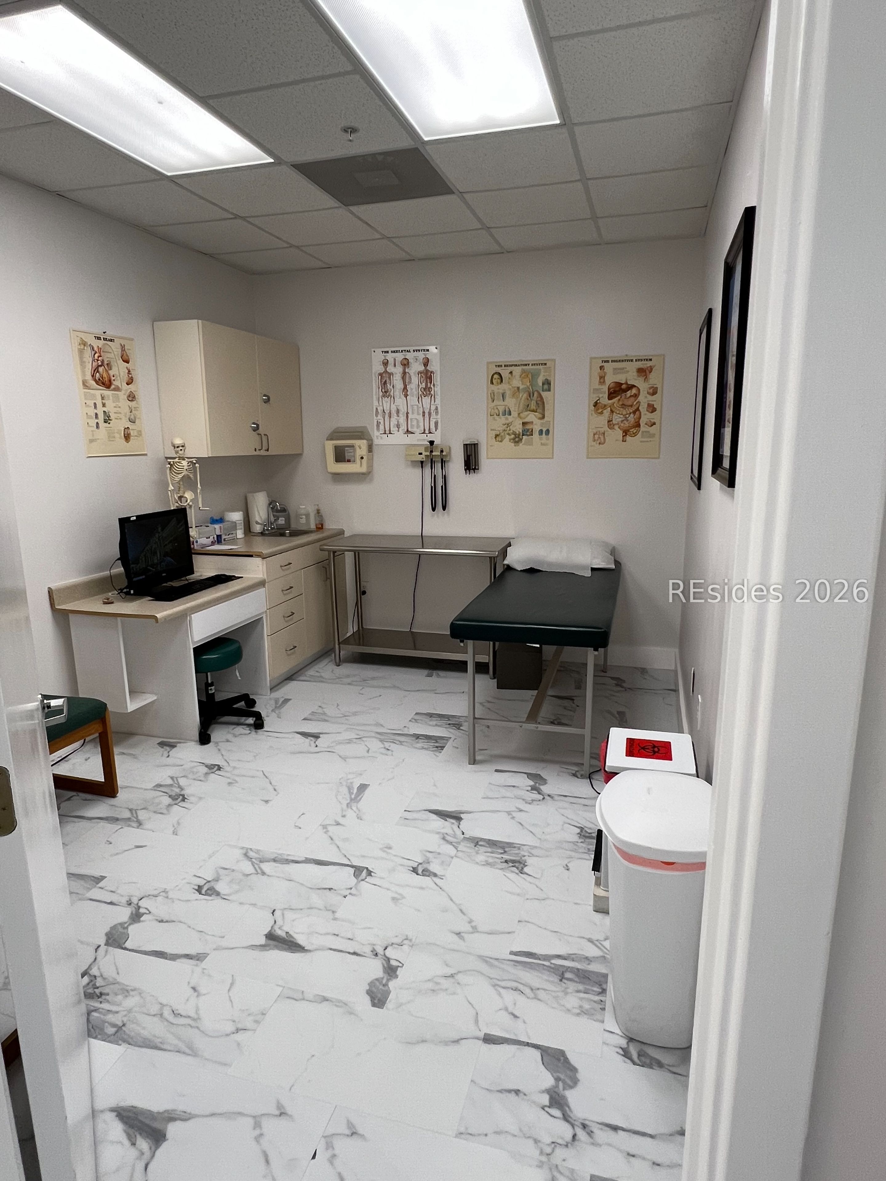 14 Oak Forest Road Unit: 100E