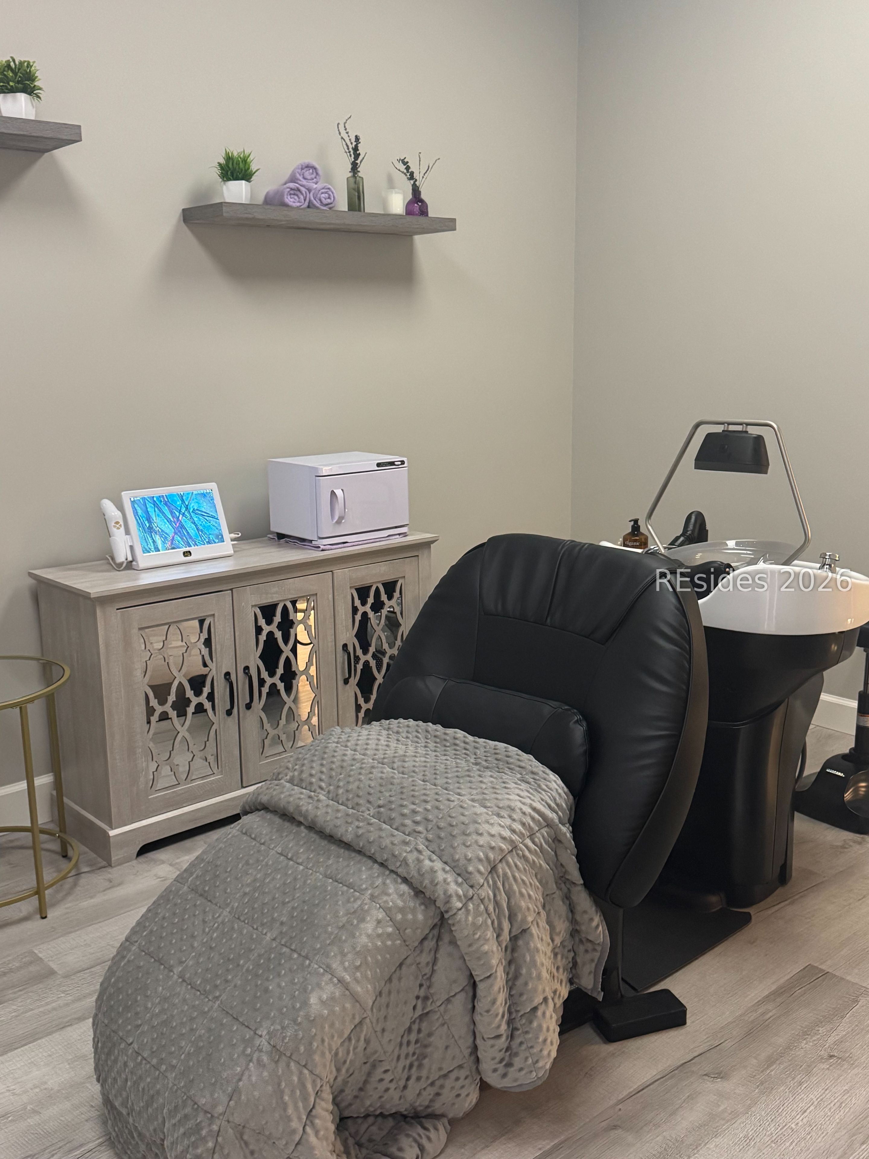 14 Oak Forest Road Unit: 100B