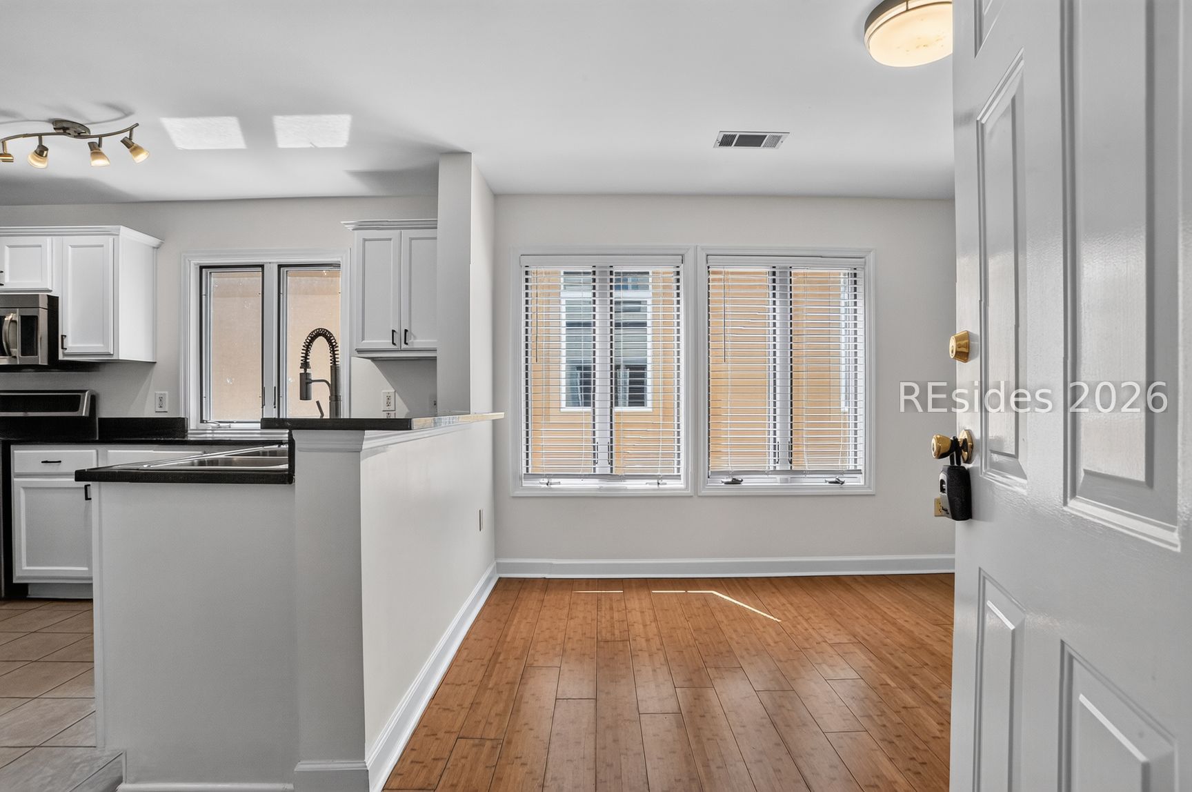 14 Johnston Way Unit: 13E