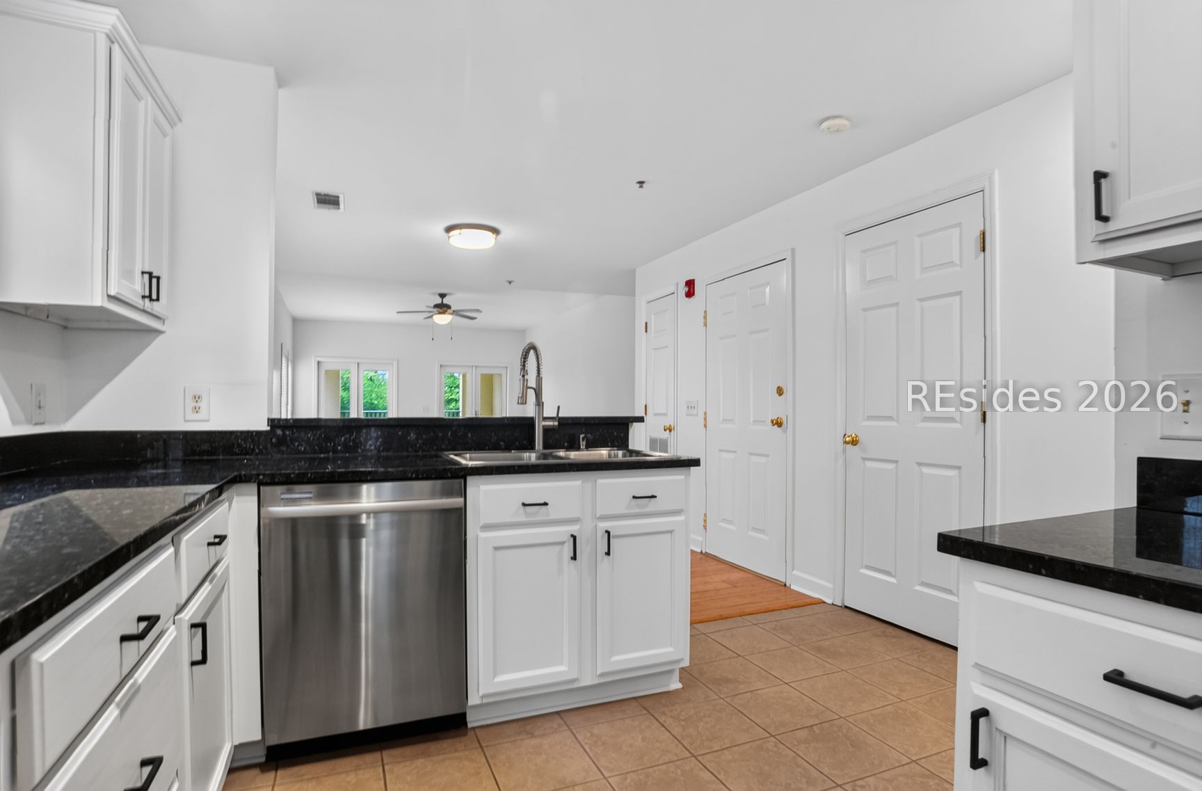 14 Johnston Way Unit: 13E