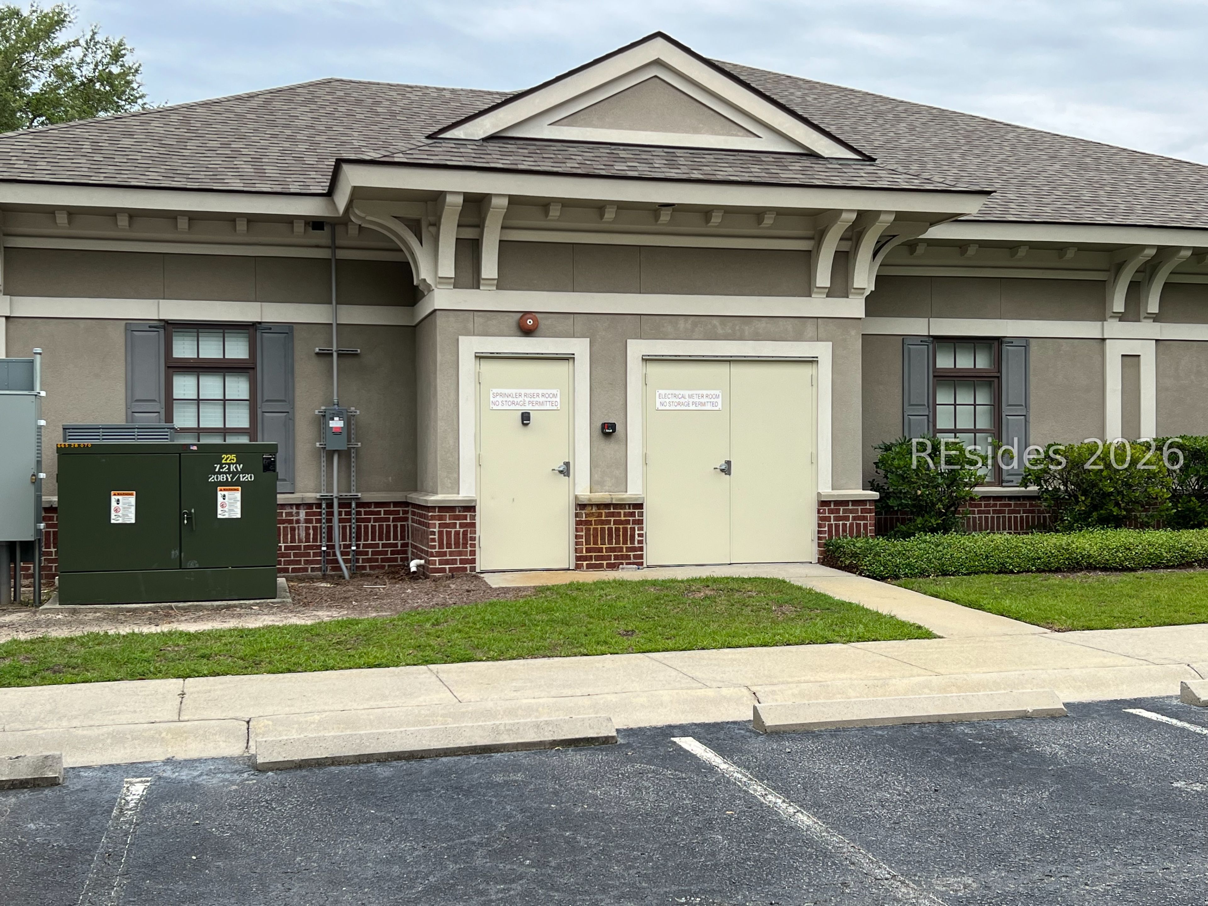 14 Oak Forest Road