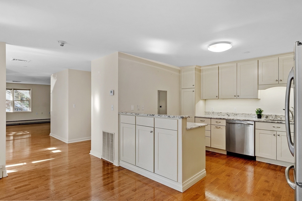140 Lincoln Rd Unit: 117