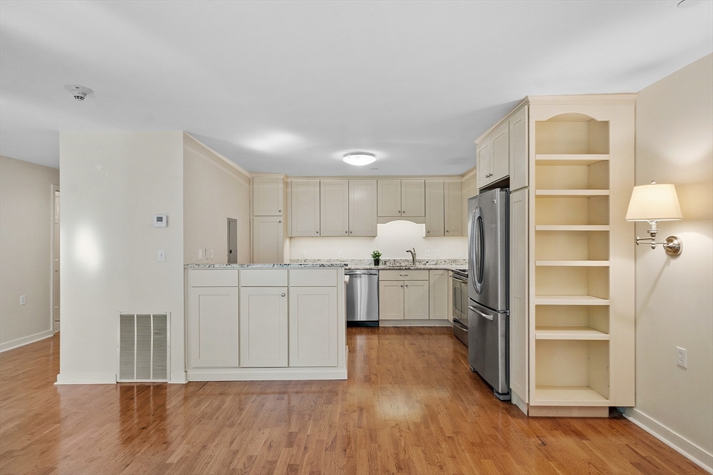 140 Lincoln Rd Unit: 117