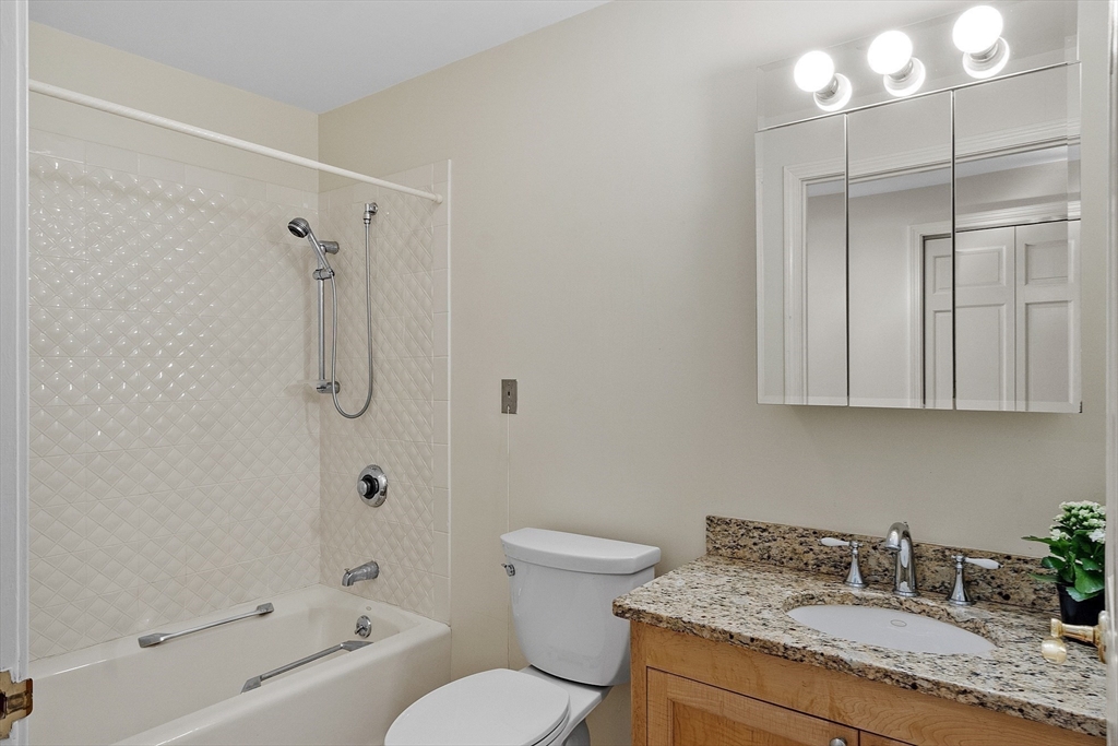 140 Lincoln Rd Unit: 117