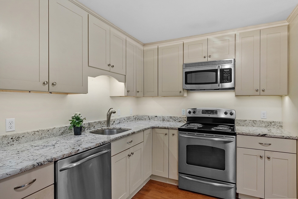 140 Lincoln Rd Unit: 117