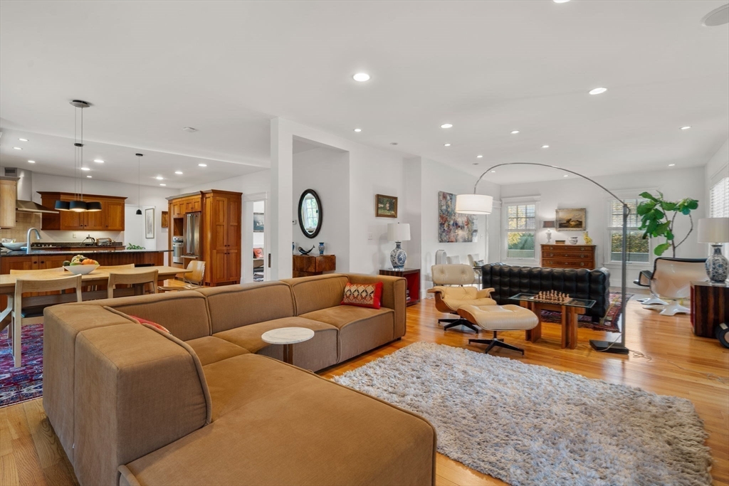 181 Stow St