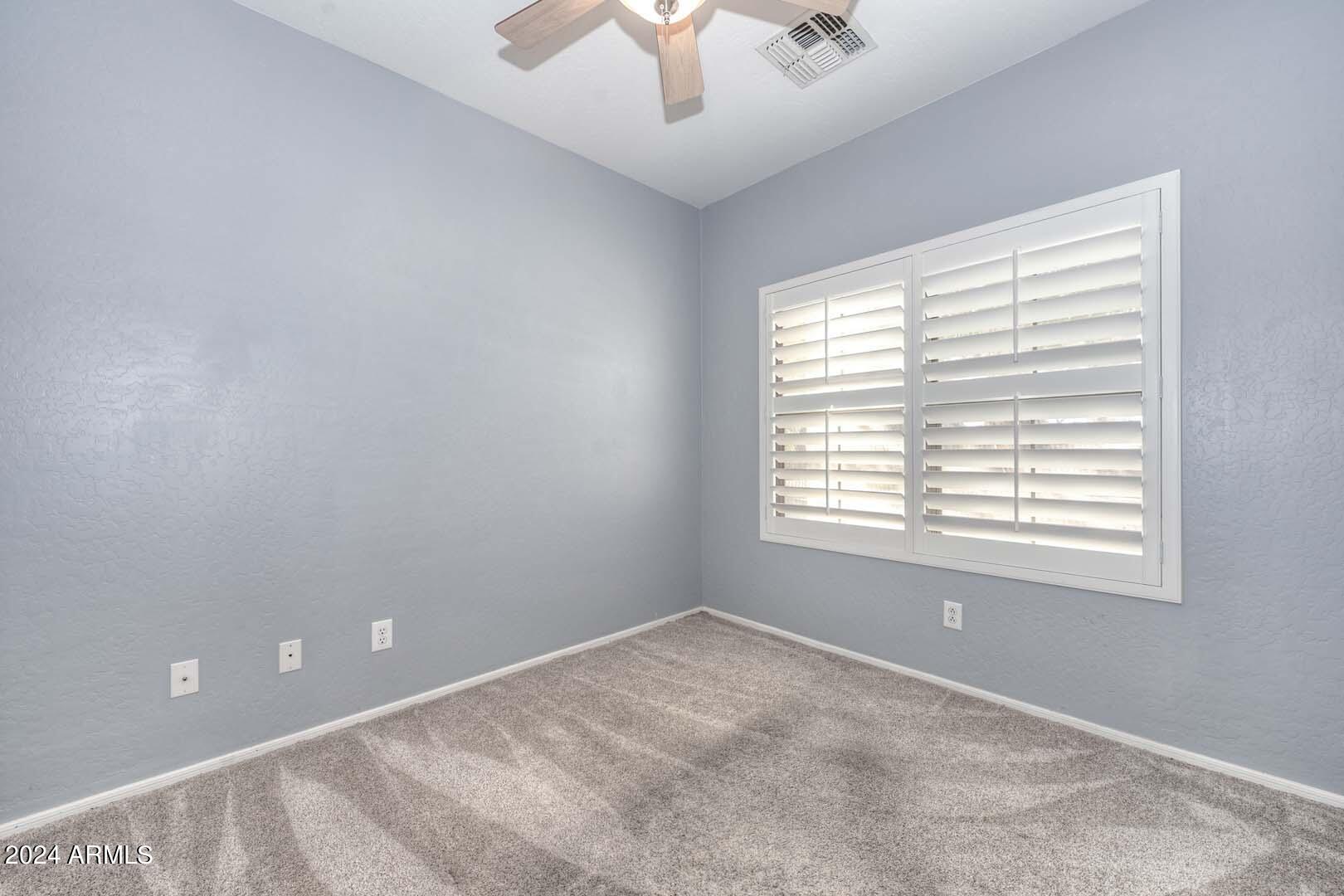 5194 W DESERT HILLS Drive