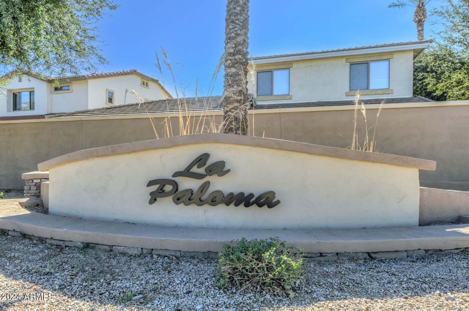 5194 W DESERT HILLS Drive