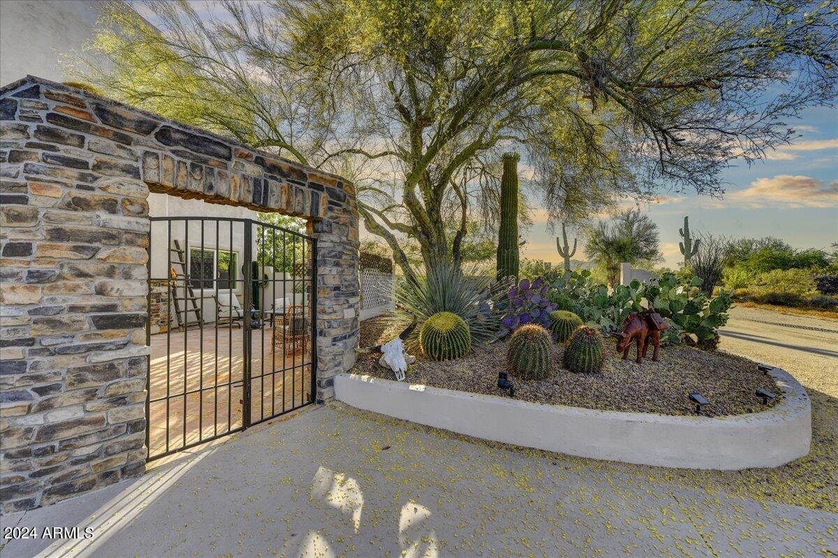 33101 N 82ND Street