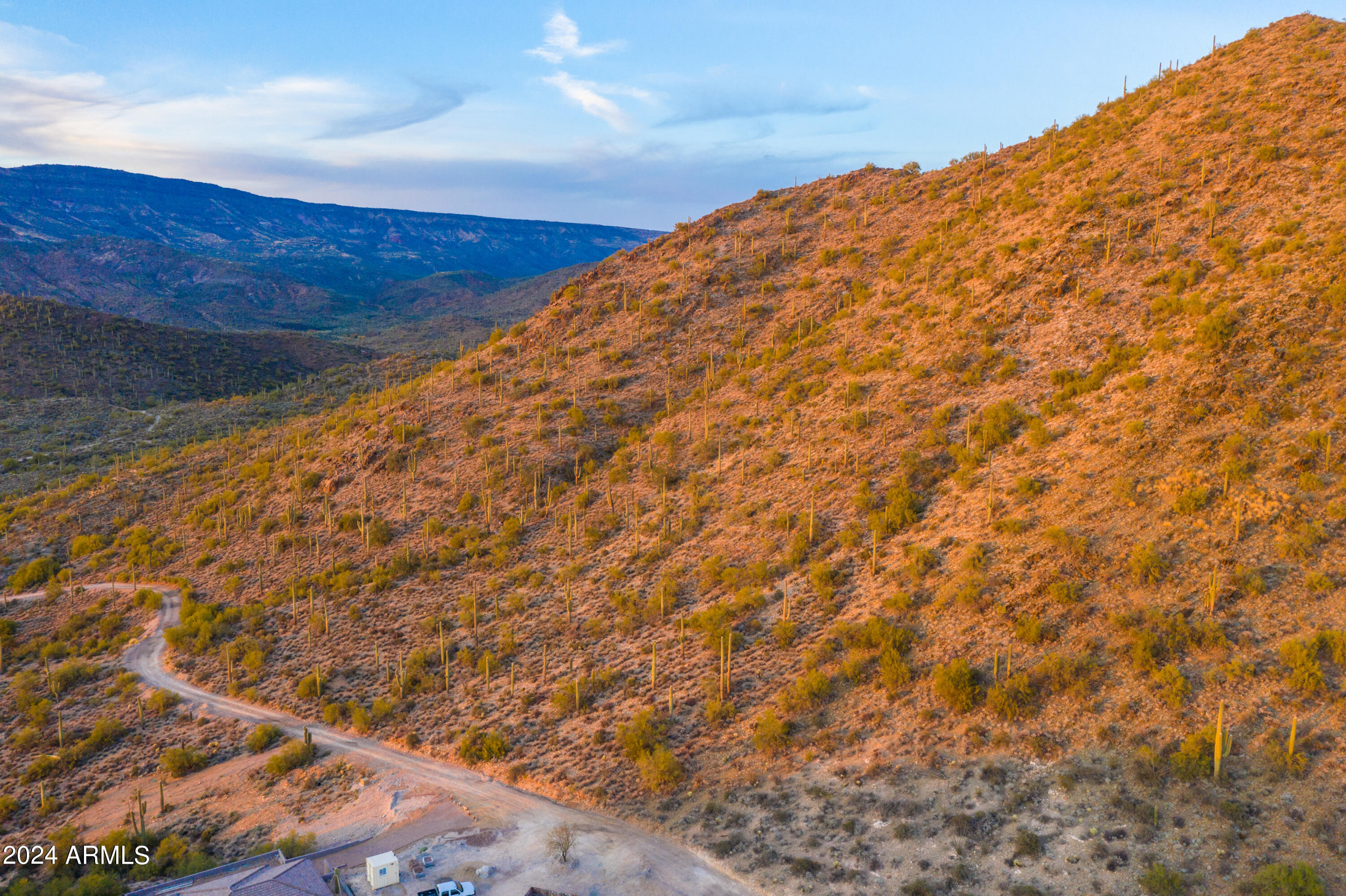 4490X N Cottonwood Canyon Road, -