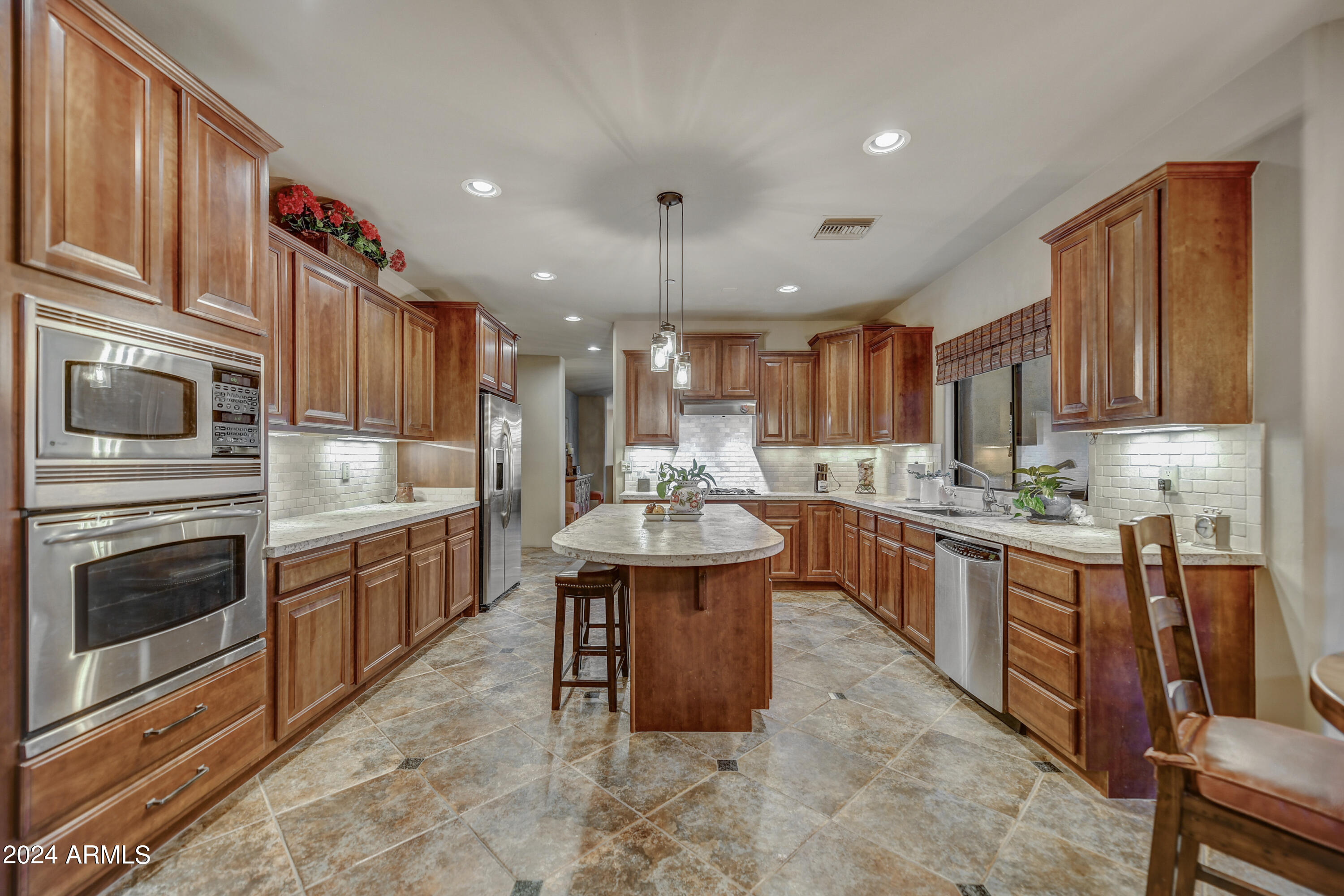 7199 E RIDGEVIEW Place 210